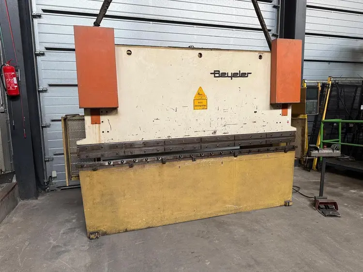 Used BEYELER RH 100 TON X 3100 MM CNC Press Brakes | Apt International N.V #372979
