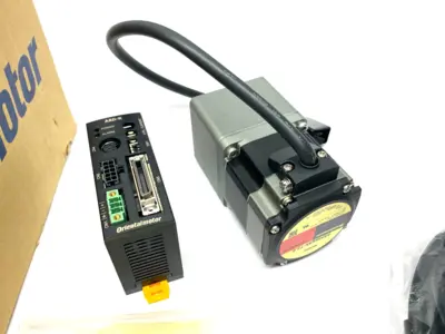 USED ORIENTAL MOTOR ALPHASTEP CLOSED LOOP STEPPER MOTOR AND DRIVER MOD.