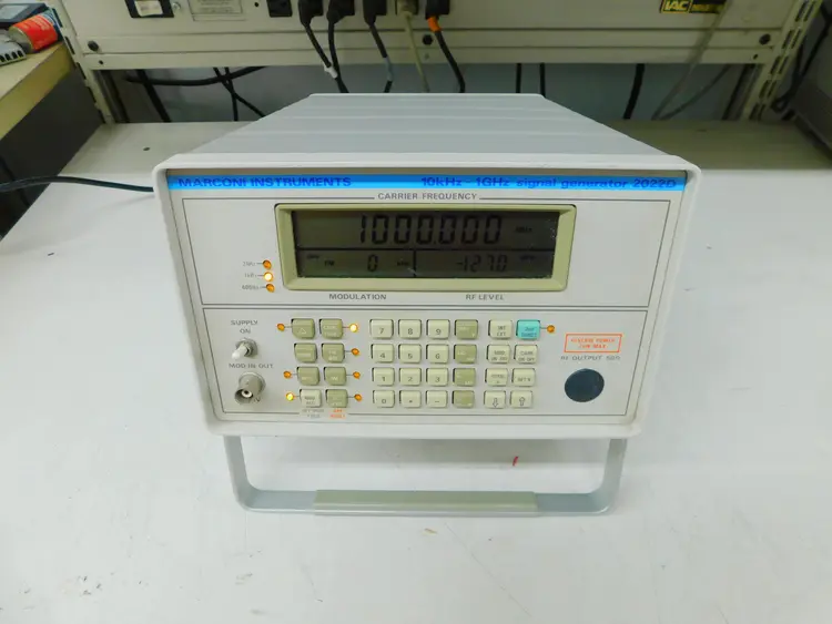 Used _UNKNOWN_ _UNKNOWN_ Signal Generators Texas US | Aucto #1479597