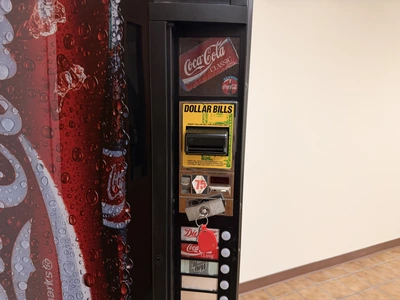 Used DIXIE - NARCO 1200 SODA / POP MACHINE CAN DISPENSER Vending Machines Michigan US | Miedema Asset Management Group #1320787