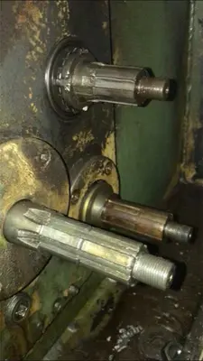 Used 1983 IZPE V-2E Thread Rollers | Walden Machinery #1289008