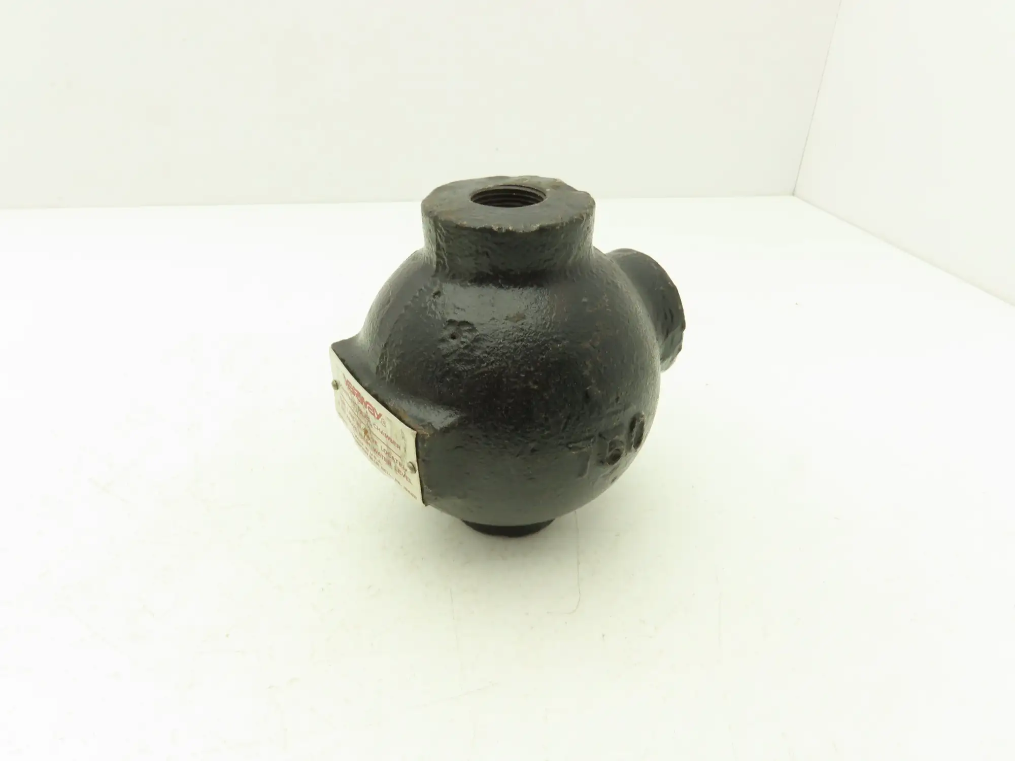 Yarway 750 Constant Head Water Level Pressure Chamber 1/2"x 3/4"NPT