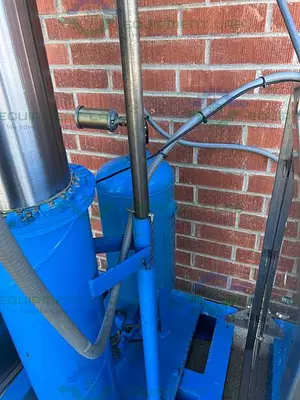 USED ROSS M 40 STAINLESS STEEL SINGLE SHAFT MIXER W/ TWO 40 GALLON TANKS