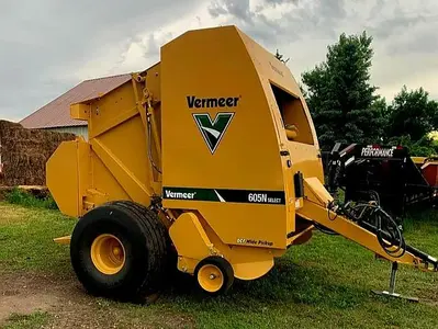 USED 2022 VERMEER 605N