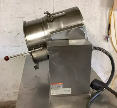 152-0699 Crown 10 Gallon Tilting Kettle