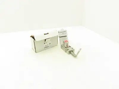 Allen Bradley 440T-MSALE10FB Guardmaster Trapped Key Interlock Switch No Key
