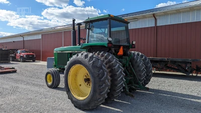 USED 1981 JOHN DEERE 4840