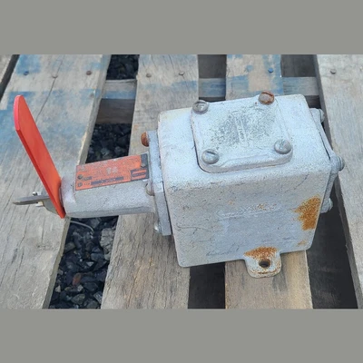 Used CROUSE-HINDS AFUR1 M85 Conveyor Parts British Columbia CA | Savona Equipment LTD #1418528