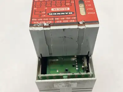 USED BANNER E-STOP/ROPE PULL GUARD & MONITORING SAFETY RELAY MODULE 66091