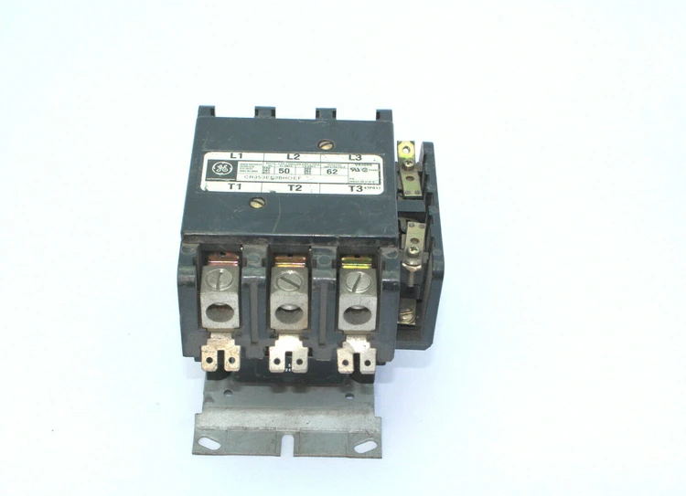 Used General Electric CR353EE3BHOEF Circuit Breakers California US | Davliegogo LLC #1705481