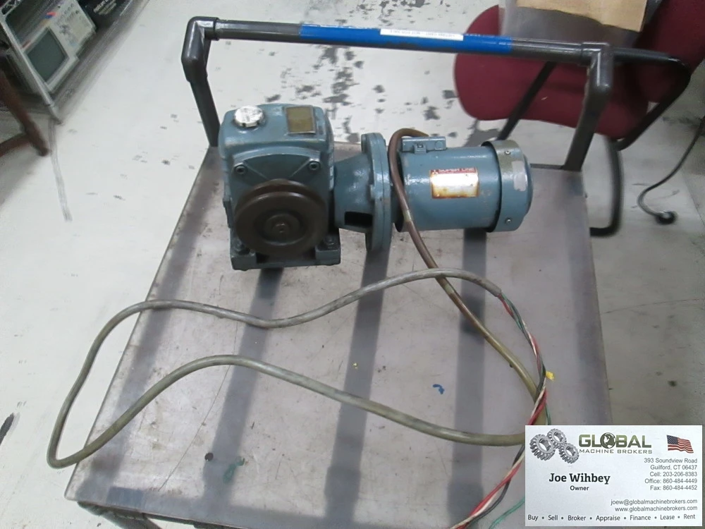 Mitsubishi Super Line Three Phase Induction Motor SF-JRF 4 Pole w/ Gearbox