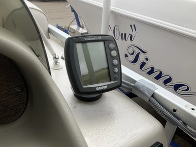 USED 2005 PREMIER 225 LEGEND