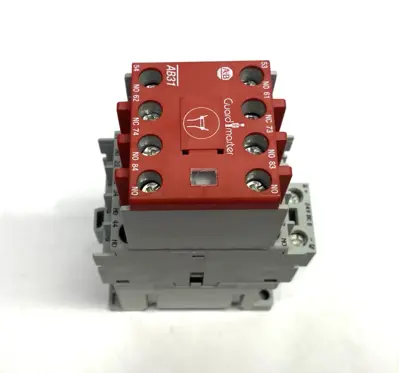 Used Allen-Bradley Ser. A Guardmaster Safety Control Relay, 8 Pole Relays & Switches Michigan US | Maverick Industrial Sales #1392488