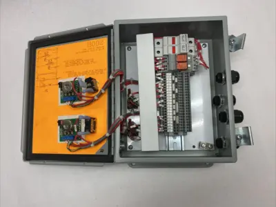 USED VIBROMATIC INCLINE/FEEDER CONTROLLER FOR VIBRATING BOWL FEEDER, ADJUSTABLE