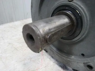 SEW-EURODRIVE R83F In-Line Gear Motor Speed Reducer 121.12:1 Ratio