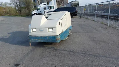 TENNANT 7400 Scrubbers | Platinum Group (12)