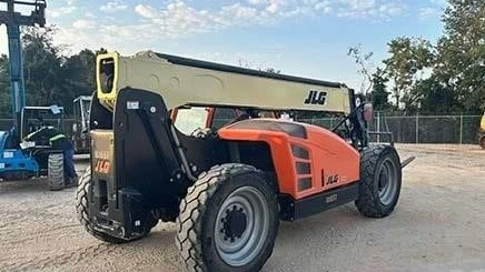 USED 2025 JLG 742