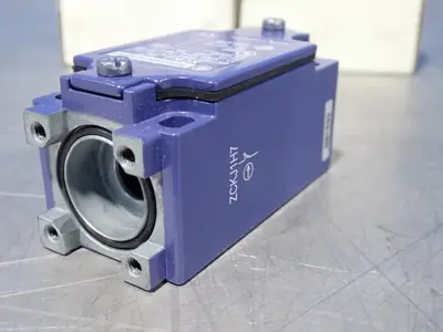 USED TELEMECANIQUE ZCKJ1H7