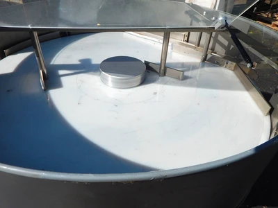 USED NA (IMA ?) 48" ENCLOSED