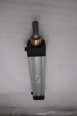 PARKER 1P4MA0003922 4MA SERIES TIE ROD PNEUMATIC CYLINDER AIR SERVICE STK H1195