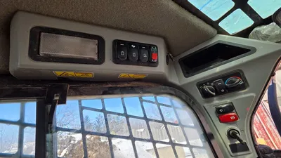 2022 CAT 232D3 skid loader | Iron Listing (35)