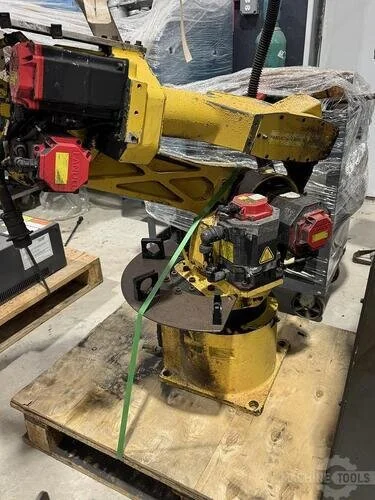 Used FANUC ARCMATE 100IBE Robots Michigan US | RAB Industries, Inc. #184547