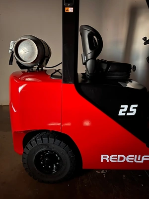 NEW 2025 REDELIFT R25-LPG