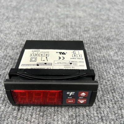 Used Love Controls TS-130103 Temperature Controls California US | Davliegogo LLC #1706257