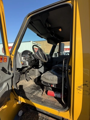 Used 2006 INTERNATIONAL 4300SBA4X2 Box trucks Ohio US | Miedema Asset Management Group #1578142