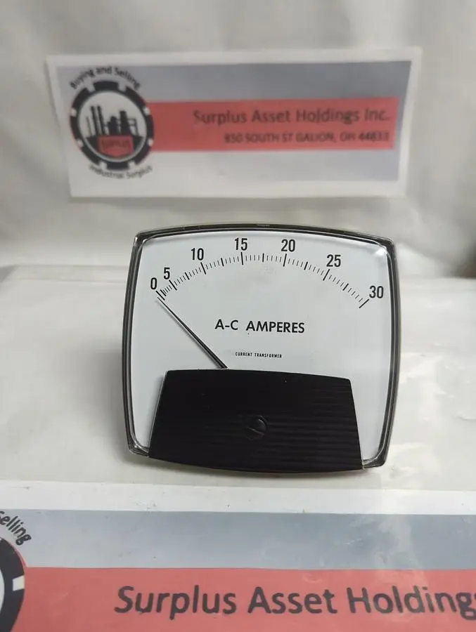 Used TRANSCAT YE/250440LSNL Universal Pressure Meters | Surplus Asset Holdings #1217717