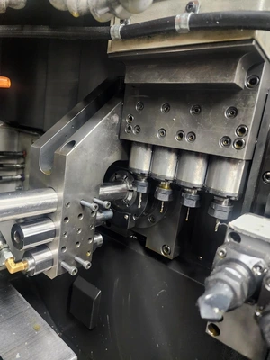 2014 HANWHA XD32H Swiss Type Automatic Screw Machines | SNL Machine Trader LLC (16)