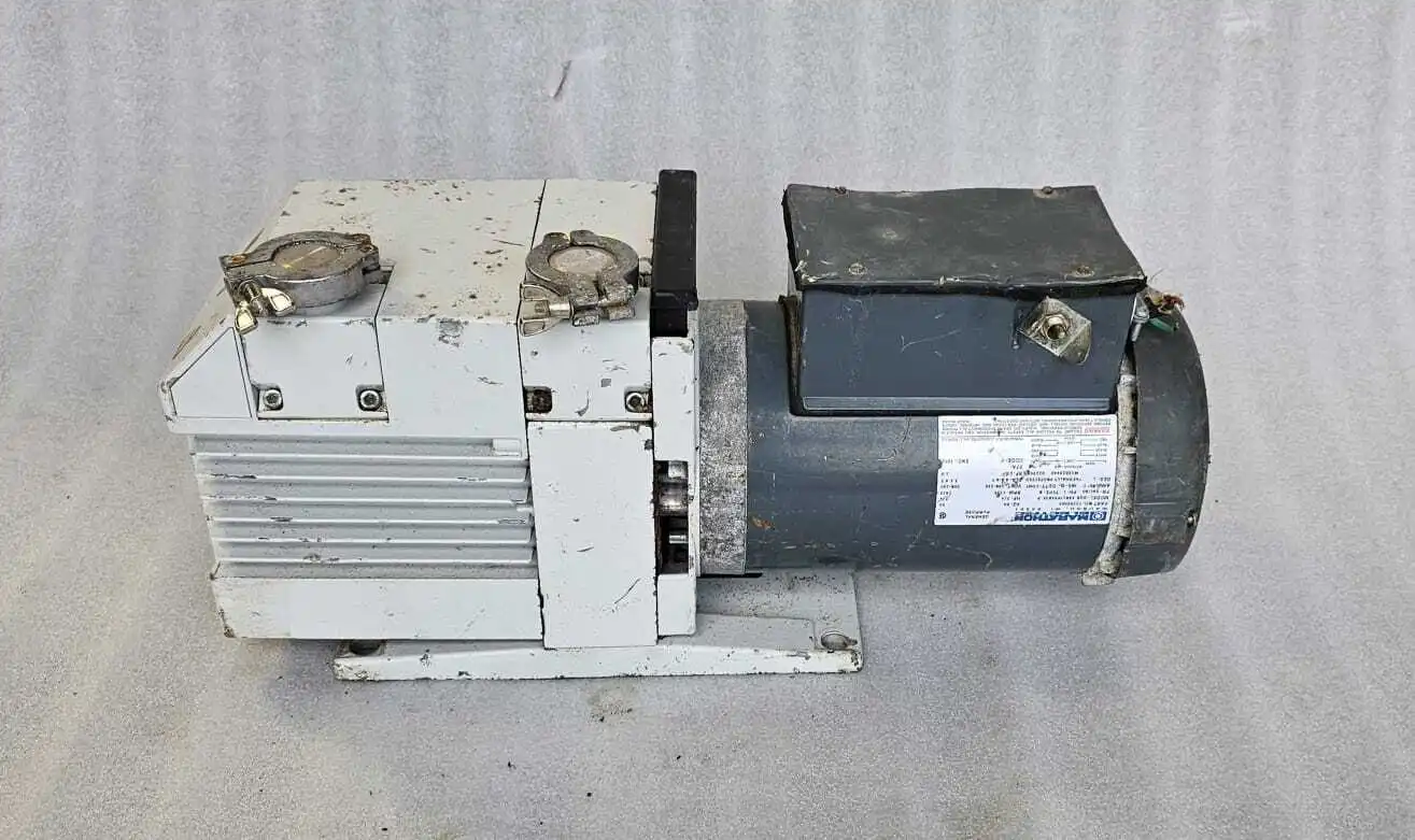 USED 2006 Leybold Trivac D16B