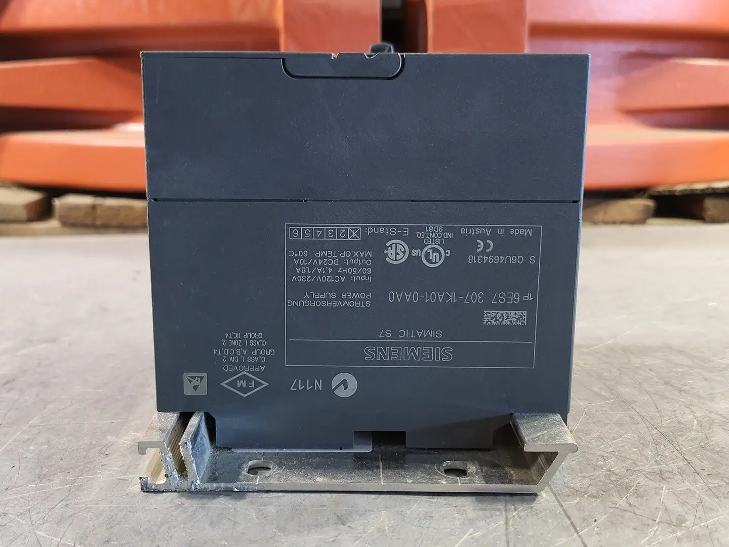 USED SIEMENS 6ES7 307-1KA01-0AA0