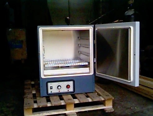100L New General Purpose Oven 250 Deg C