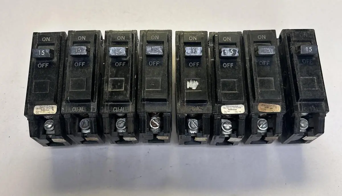 Used GE THQL1115 Miscellaneous Equipment (Electrical & Power) | Surplus Asset Holdings #1199946