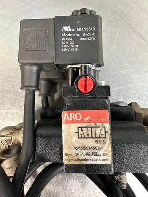 Aro A213SD-120-A Solenoid Air Cont. Valve 116-218-33 120V Coils (6E-8)
