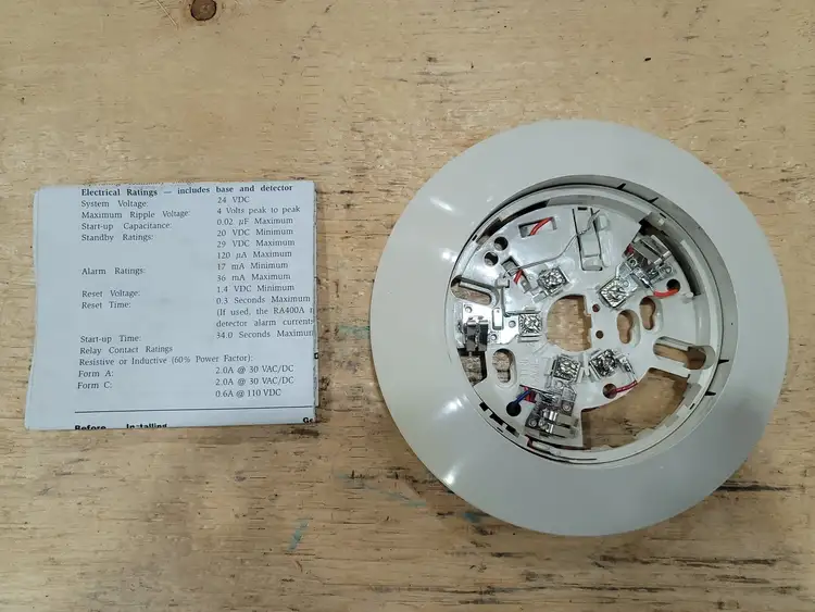 New | in-Stock SYSTEM SENSOR B402BA Miscellaneous MRO British Columbia CA | Lenmark #283803