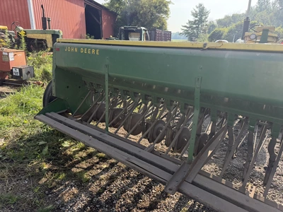 Used _UNKNOWN_ _UNKNOWN_ Grain Drills Michigan US | Miedema Asset Management Group #1443276
