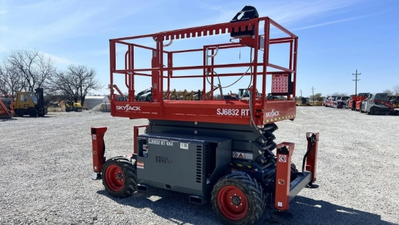 USED 2024 Skyjack SJ6832RT