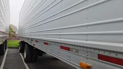 USED 2011 UTILITY 53FT