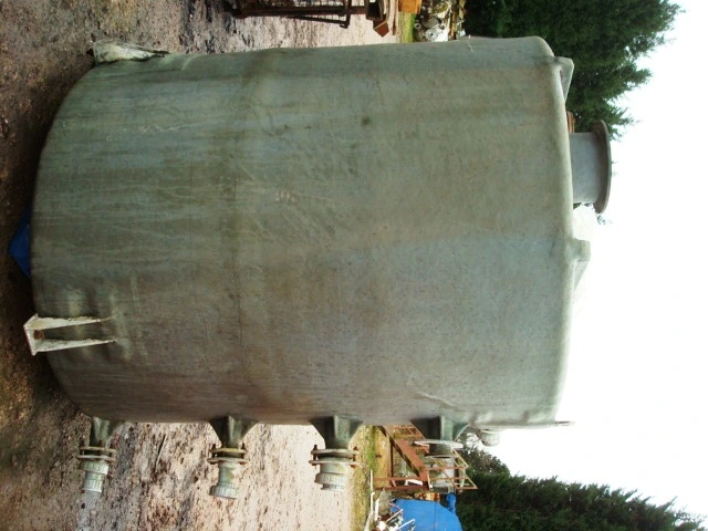 3,500L Grp Vert Enclosed Tank
