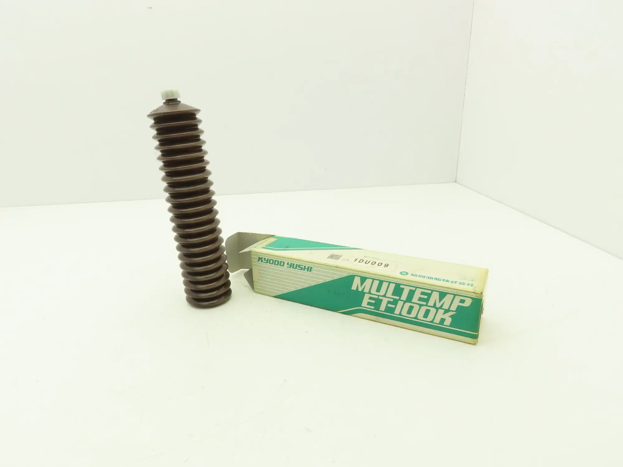 Kyodo Yushi 303045 Sumitomo Grease Cartridge Multemp ET-100K 400G