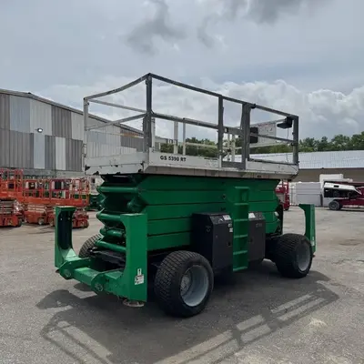 USED 2014 Genie GS-5390 RT