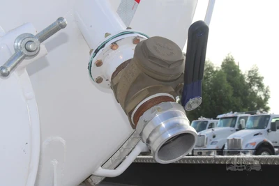 New | in-Stock 2025 MACK MD6 Septic/Sewer/Vacuum Trucks Texas US | Roll Off Truck World #1507632