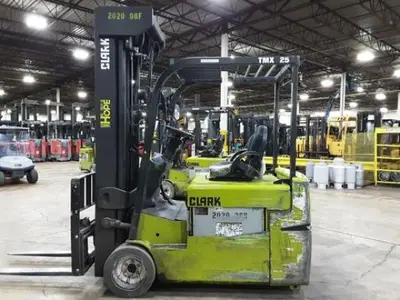 USED 2020 CLARK TMX25