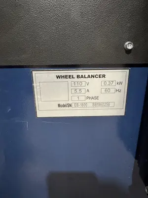 Eagle Equipment EB-1800 Wheel Balancer