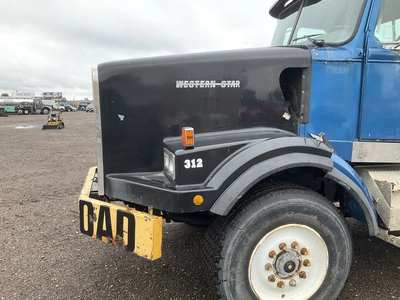 USED 1994 WESTERN STAR SEMI