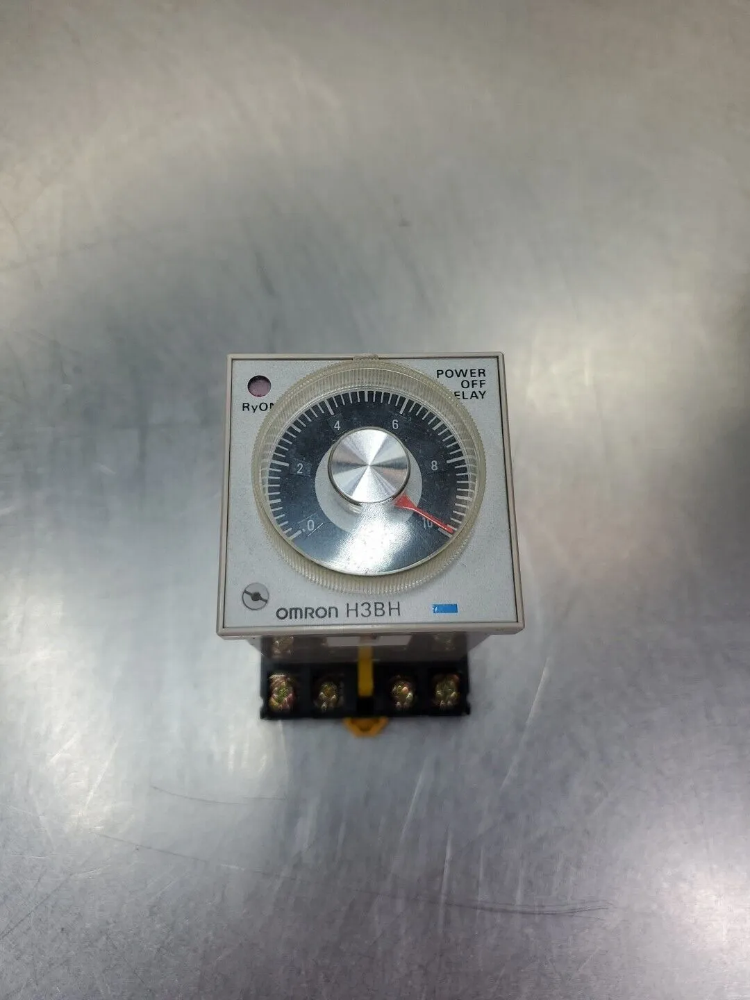 Omron H3BH-8 Timer Module w/2-M4C20 Base. 4C-25