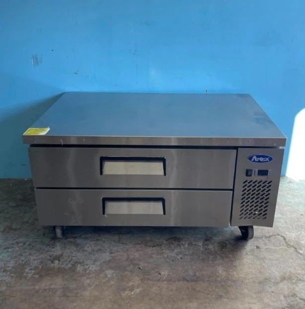 Used _UNKNOWN_ MGF8450GR Refrigerators | Grocery Equipment Sales #1066279