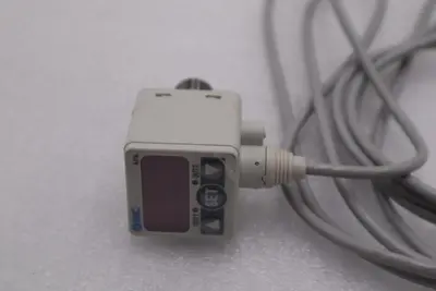 SMC ZSE50F-T2-62L SMC sensor-100~100kpa STOCK L-516-C